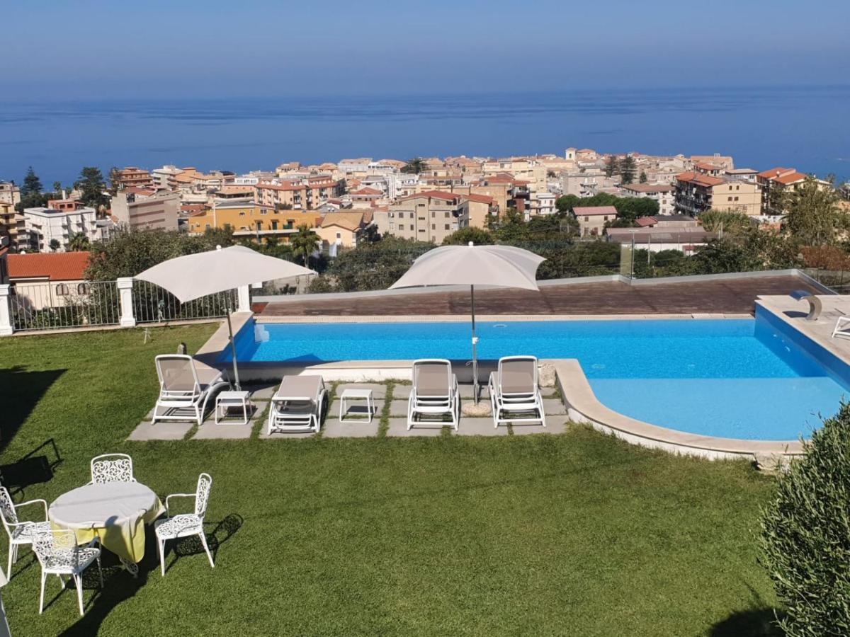 Appartamenti Borgo Panoramico N 5 Tropea Exterior photo